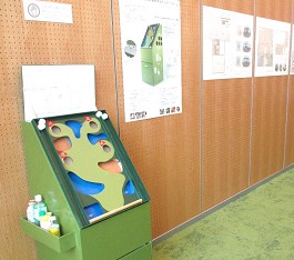 中央館「京都工芸繊維大学 卒業研究展」の様子