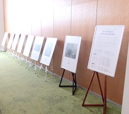 中央館「第23回福知山市佐藤太清賞公募美術展」展示の様子