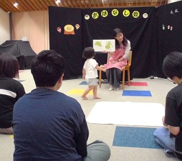 夜久野分館のおはなし会