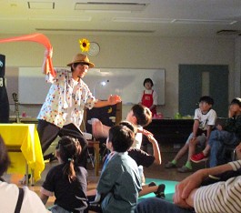 三和分館「わくわくスタディ!~音の冒険編~」の様子