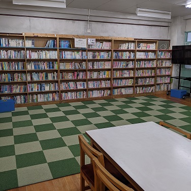 古市小学校図書館