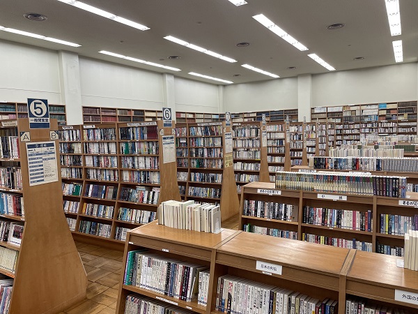 一般閲覧室の様子